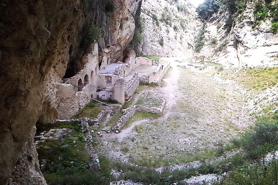 Abbazia di San Martino in Valle a Fara San Martino